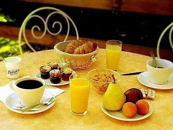 Le Clos Roussillon Pres De Sarlat Hotel 3*